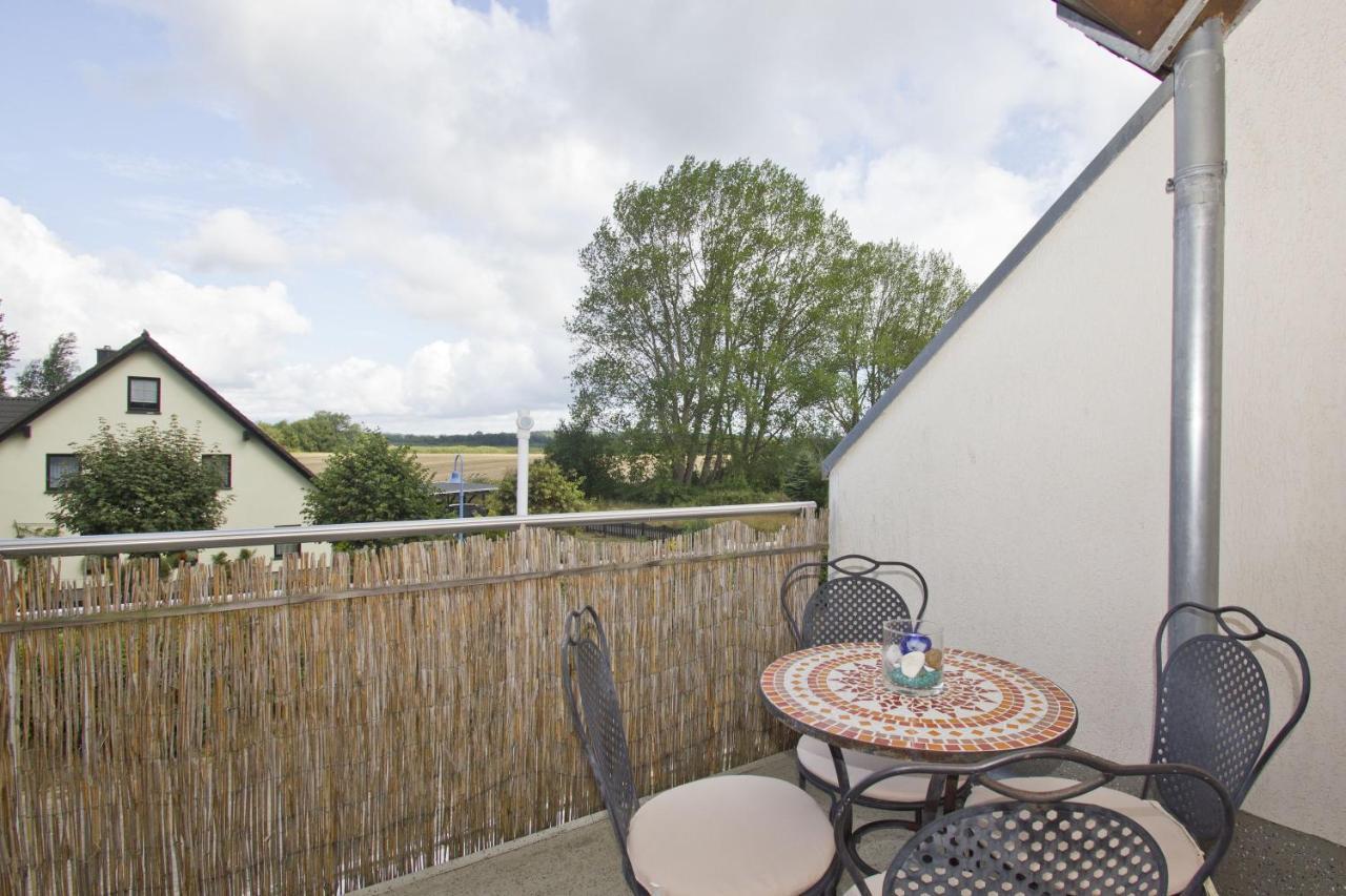 Strandnahe 2-Raum-Ferienwohnung Mit Balkon - Strandhaus Moenchgut Fewo 10 Лоббе Экстерьер фото