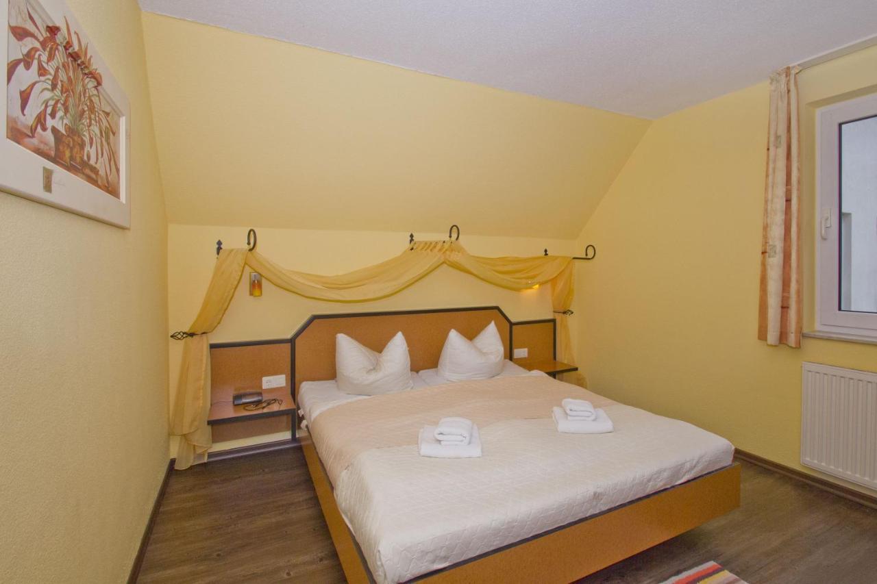 Strandnahe 2-Raum-Ferienwohnung Mit Balkon - Strandhaus Moenchgut Fewo 10 Лоббе Экстерьер фото